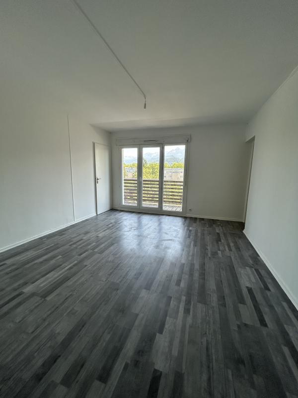 T5-5 AVENUE DE TEISSEIRE 38100 GRENOBLE
