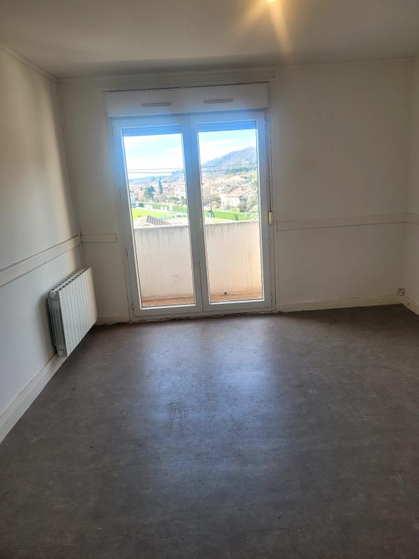 T3- 6 RUE LEON LAMBERT – ST MARCELLIN