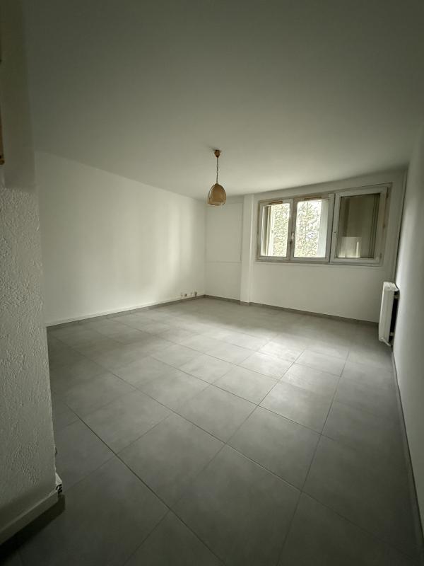 Beau T4 rue Jean Bart – Grenoble