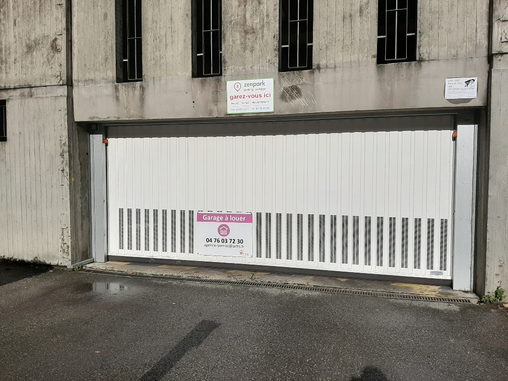 Garage à Hoche – centre ville