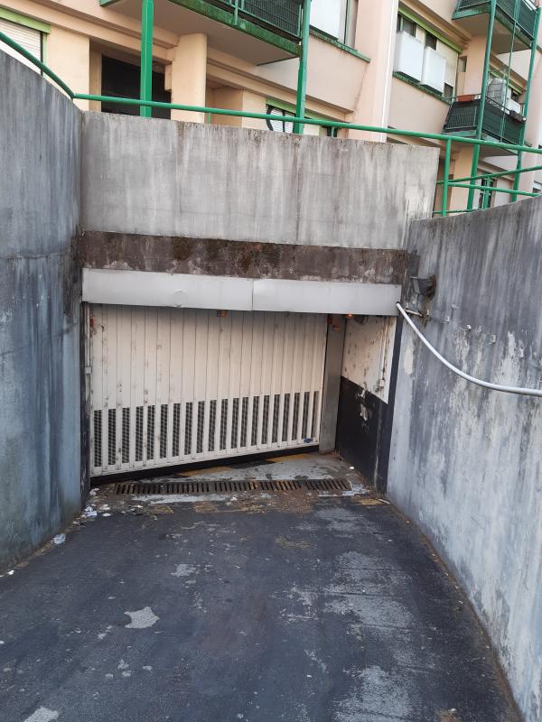 PARKINGS MOTOS A LOUER RUE GENERAL FERRIE