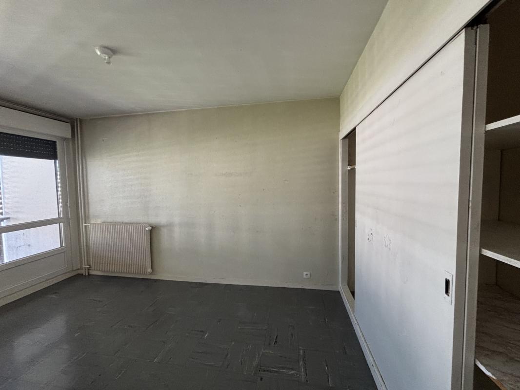 Image d'un appartement de type 3 - rue henri duhamel - village olympique à 610€ à grenoble (38000)