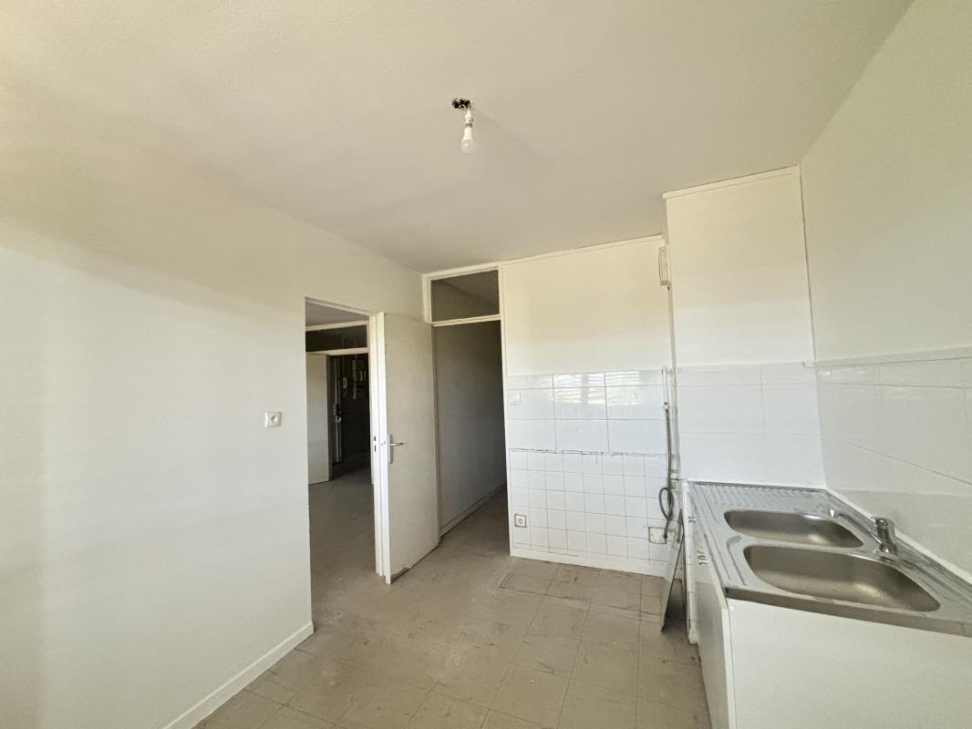 Image d'un appartement de type 4 - rue claude kogan - village olympique à 702€ à grenoble (38000)